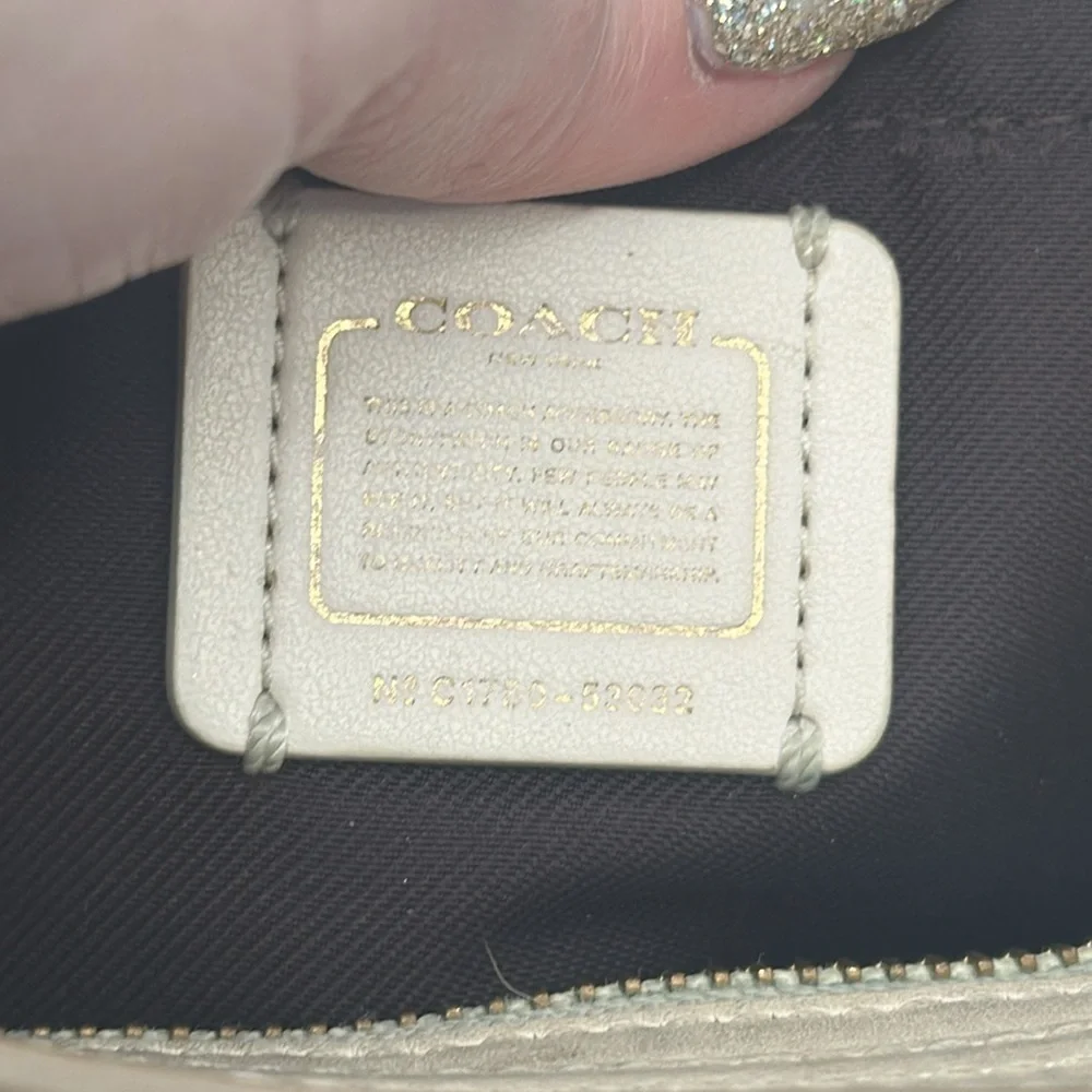 COACH Swagger Pebbled Leather Crossbody Bag Purse White Ivory Chalk 53032